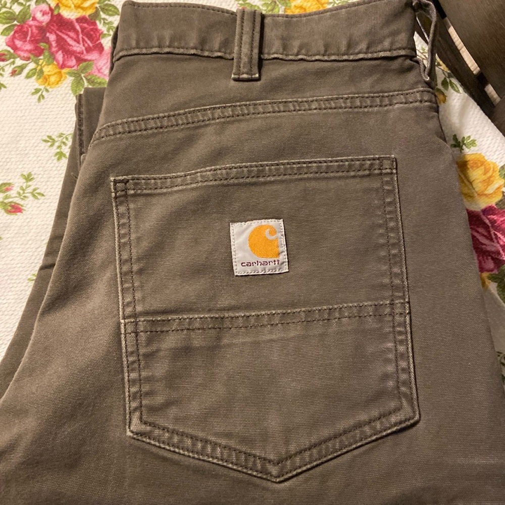 Mens Carhartt Cargo Pants, relaxed fit.